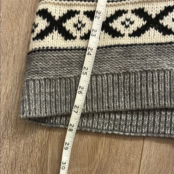 Sansara Nordic Gray and Black Cardigan Sweater - Picture 11 of 12